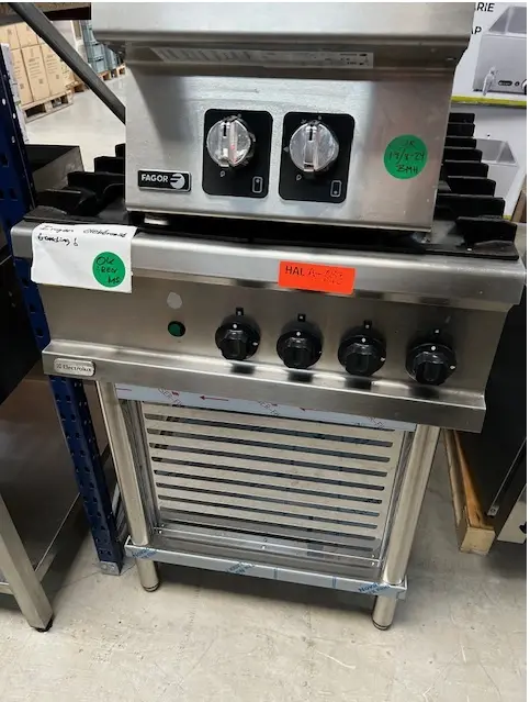 Gaskogebord fra electroluxe med 4 blus, brugt – OBS skal startes med ligther