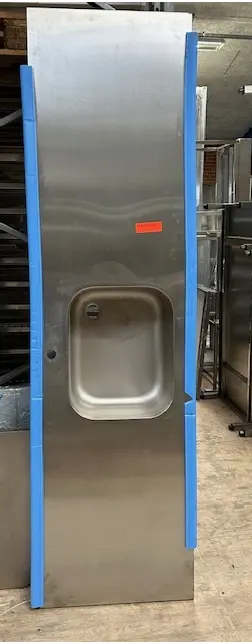 bordplade med vask i midten måler 2250×600 brugt – 14 dages garanti. Du kan tilkøbe 12 mdr. for 799 kr.