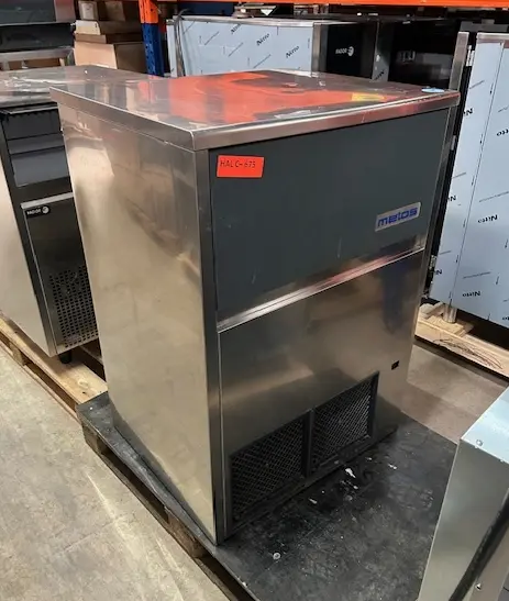 metos isterningemaskine, brugt – 14 dages garanti. Du kan tilkøbe 12 mdr. for 799 kr.