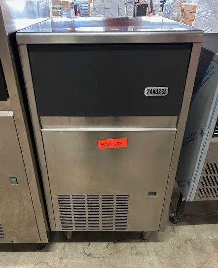 isterningemaskine fra Zanussi, brugt – 14 dages garanti. Du kan tilkøbe 12 mdr. for 799 kr.