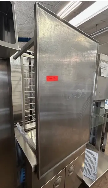 stålbord med vulstkant og ribbet underhylde 1100x700x850, brugt – 14 dages garanti. Du kan tilkøbe 12 mdr. for 799 kr.