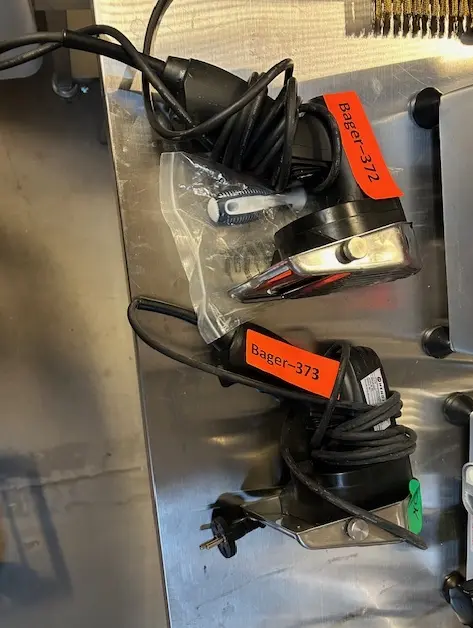 kebabkniv fra hendi, brugt – 14 dages garanti. Du kan tilkøbe 12 mdr. for 799 kr.