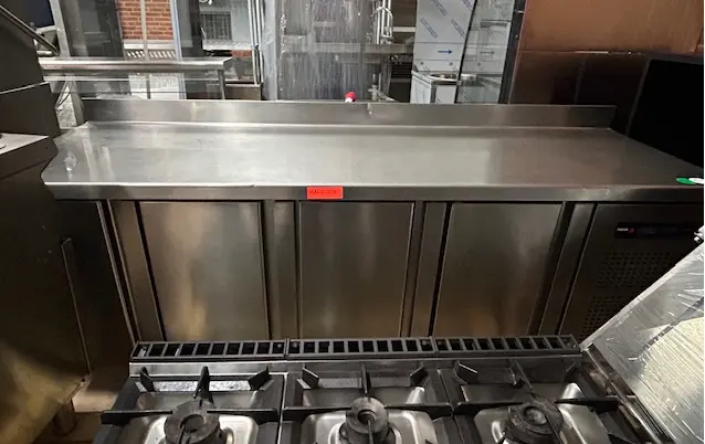 kølebord fra Fagor med 4 låger, brugt – 14 dages garanti. Du kan tilkøbe 12 mdr. for 799 kr.