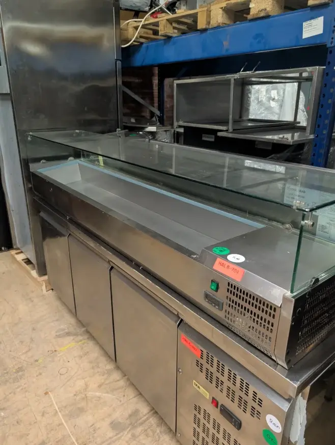 Kølebord fra Ikaline brugt – 14 dages garanti. Du kan tilkøbe 12 mdr. for 799 kr.