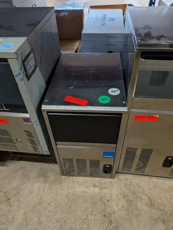 Isterningemaskine Icematic CS20 brugt – 14 dages garanti. Du kan tilkøbe 12 mdr. for 799 kr.