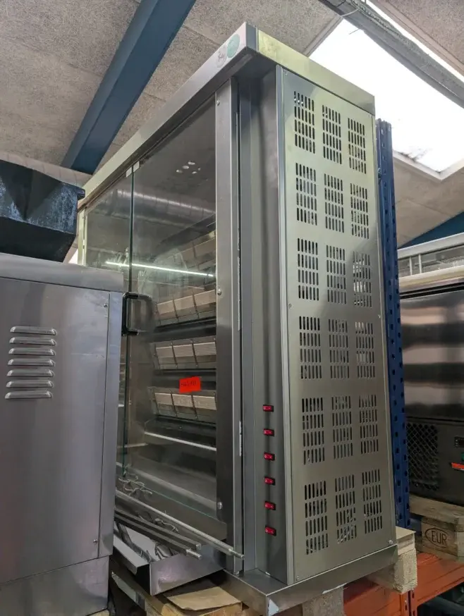 Kyllingegrill North Catering GAS brugt – 14 dages garanti. Du kan tilkøbe 12 mdr. for 799 kr.