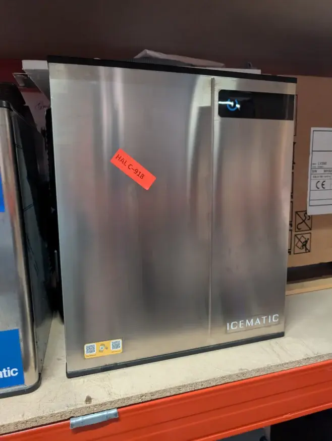 Isterningemaskine M196 icematic brugt t/ eksternt kammer – 14 dages garanti. Du kan tilkøbe 12 mdr. for 799 kr.