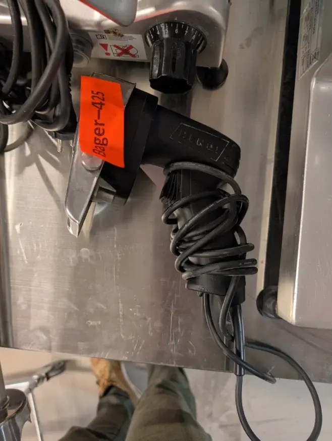 Kebabkniv hendi brugt – 14 dages garanti. Du kan tilkøbe 12 mdr. for 799 kr.