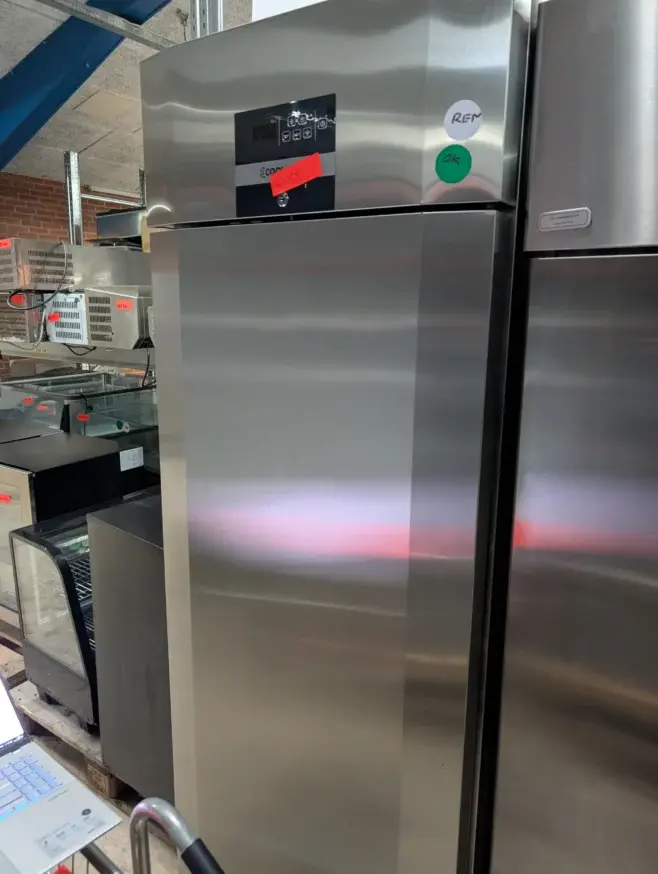 Industrikøleskab fra Coolhead CR7 energiklasse A brugt – 14 dages garanti. Du kan tilkøbe 12 mdr. for 799 kr.